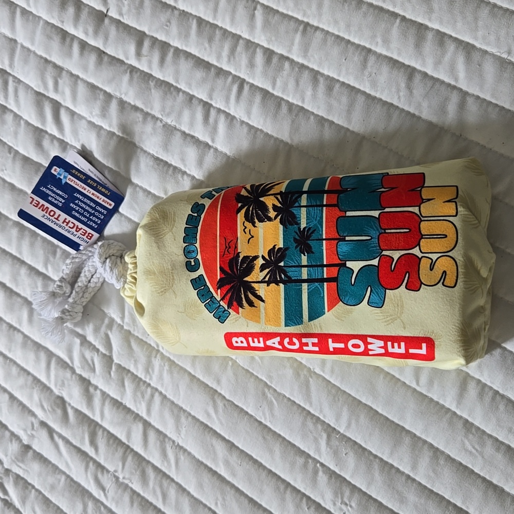 NWT Beach Towel in tie sack towel BEACHTECH